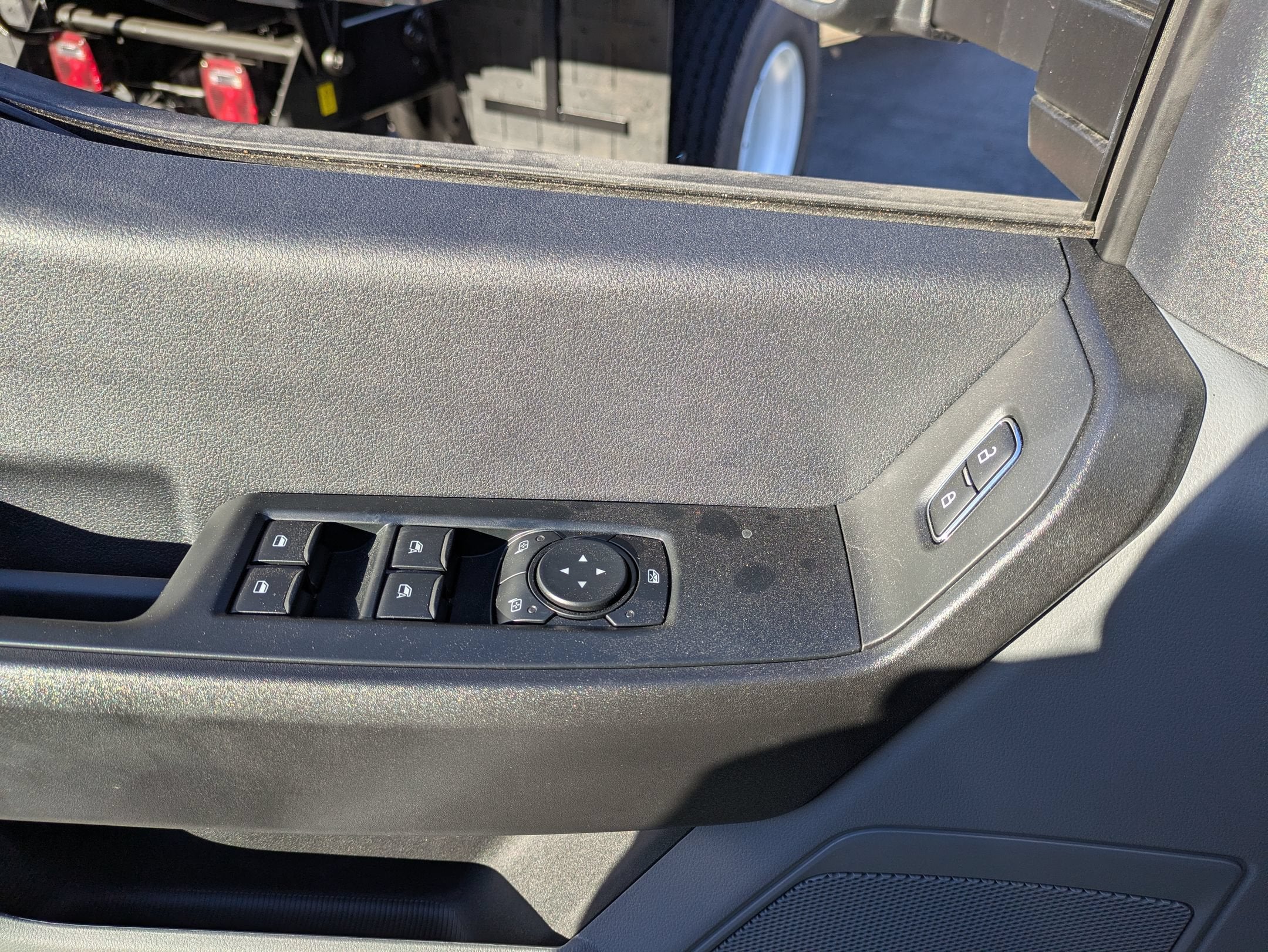 2027 Ford Super Duty F-550 DRW XL
