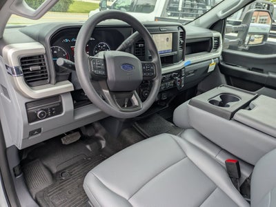 2027 Ford Super Duty F-550 DRW XL
