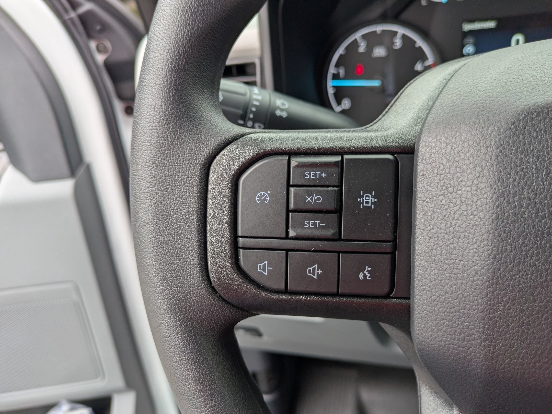 2027 Ford Super Duty F-550 DRW XL