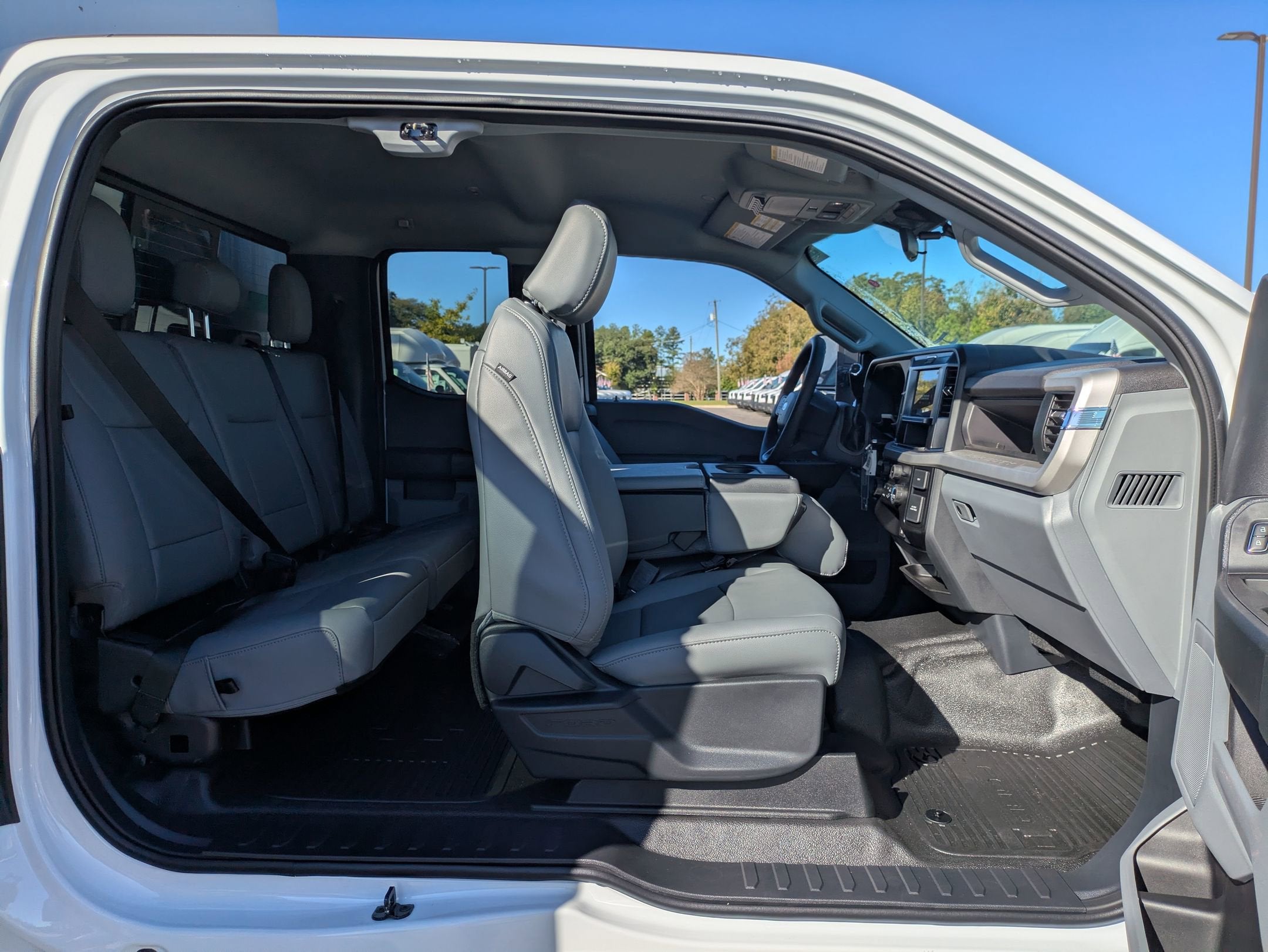 2026 Ford Super Duty F-550 DRW XL