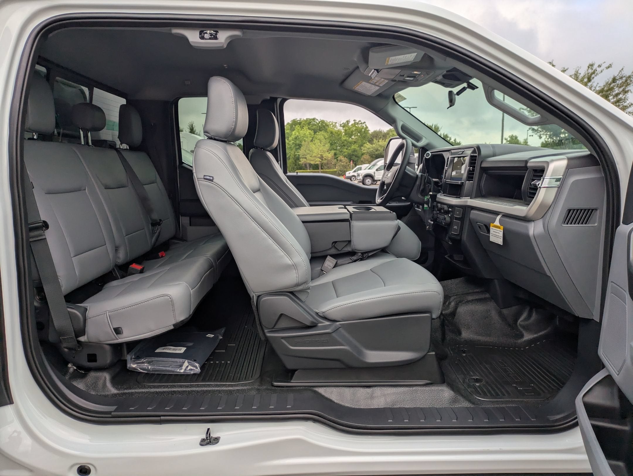 2026 Ford Super Duty F-550 DRW XL