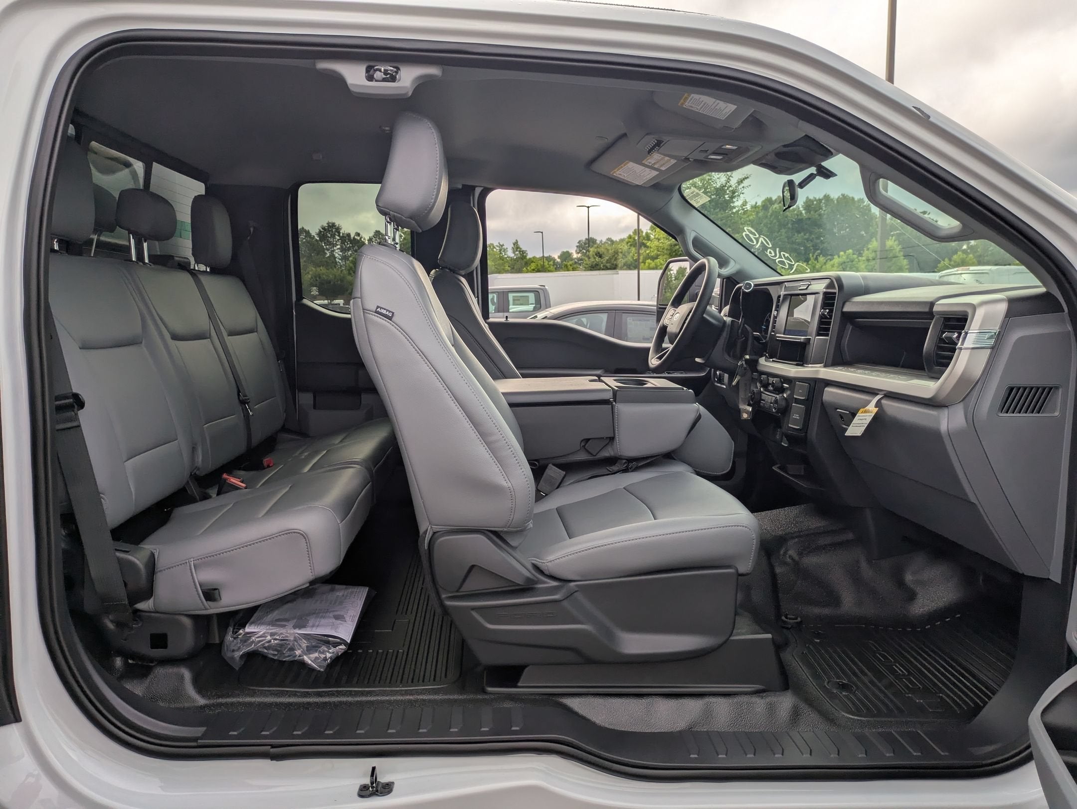 2026 Ford Super Duty F-550 DRW XL