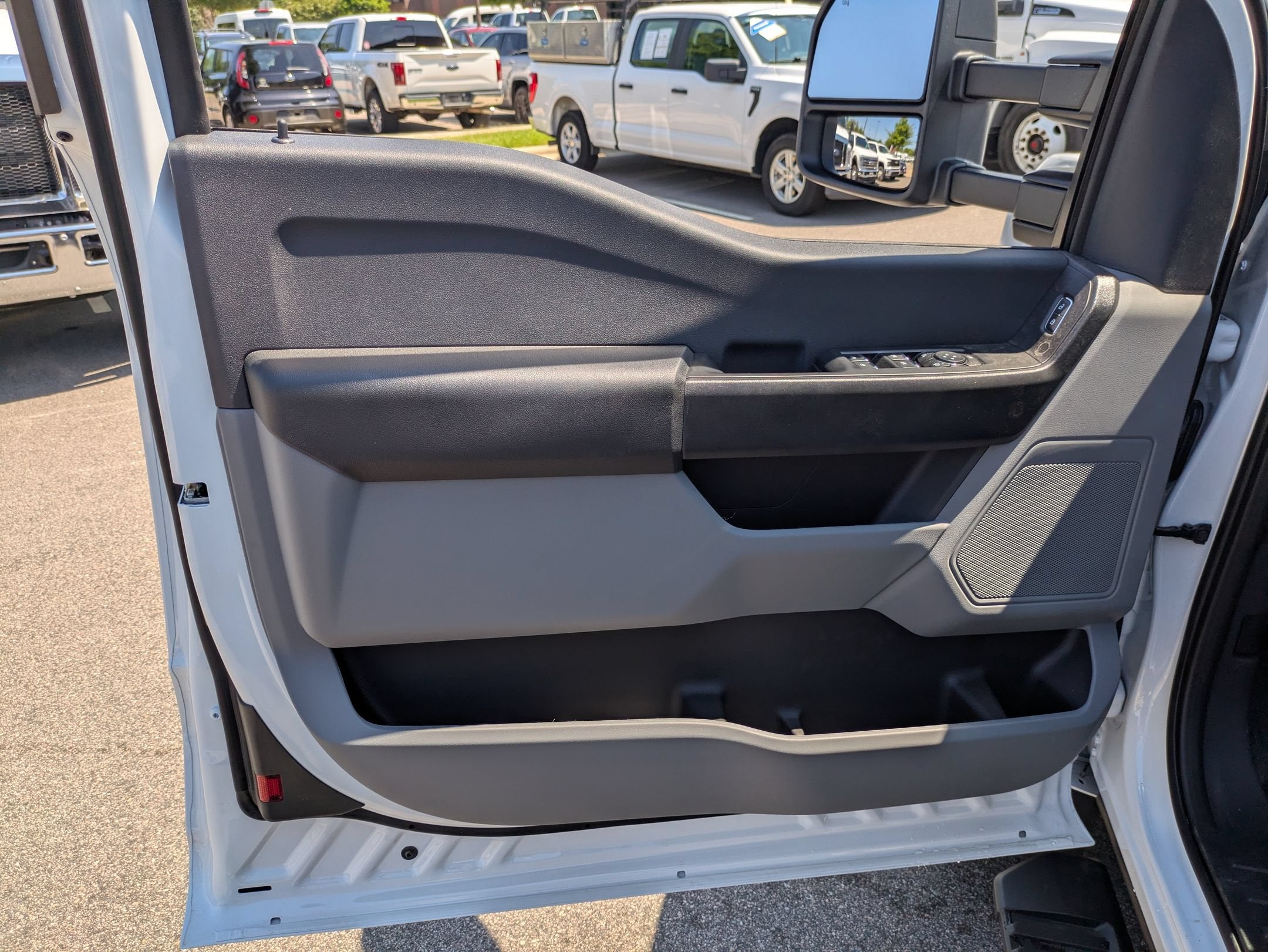 2026 Ford Super Duty F-550 DRW XL