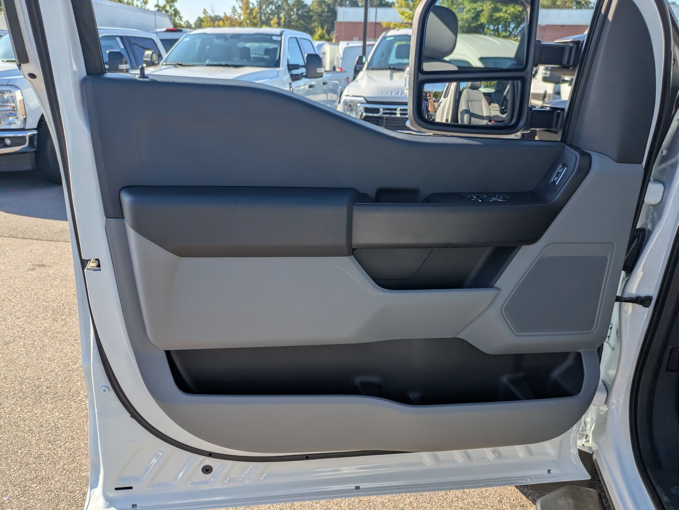 2026 Ford Super Duty F-550 DRW XL