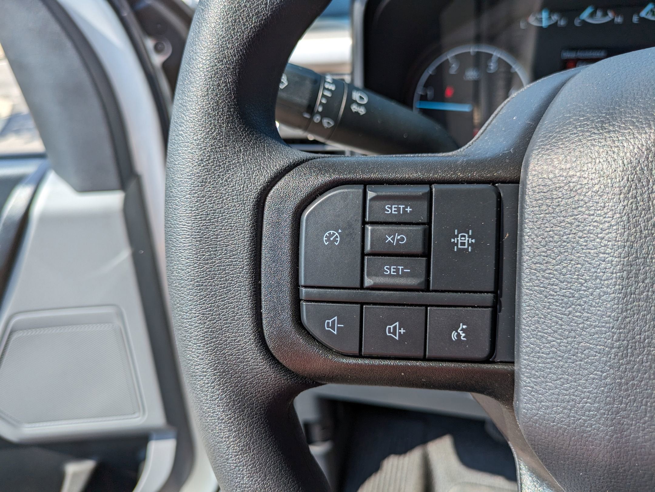 2025 Ford Super Duty F-550 DRW XL