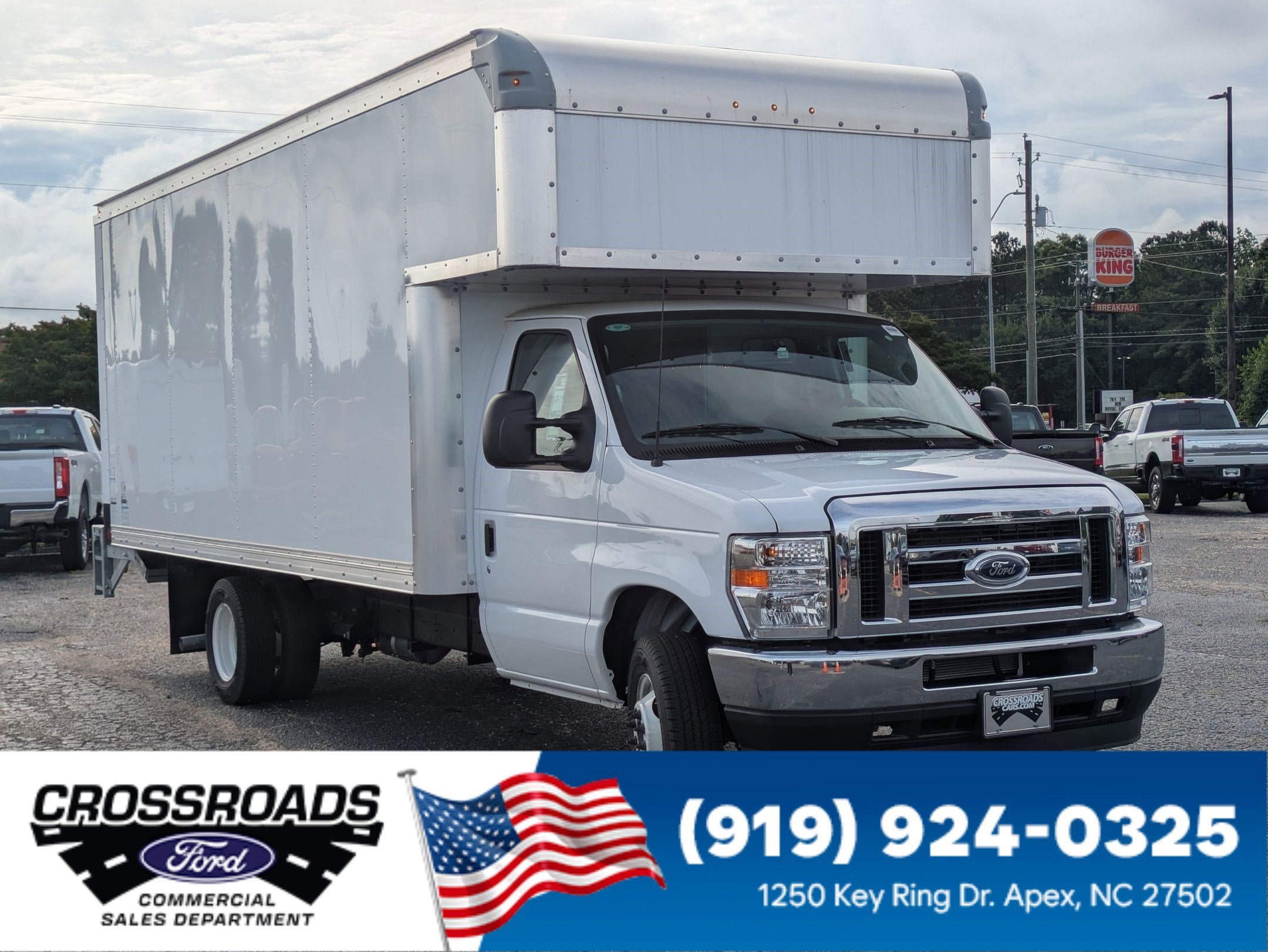 2025 Ford E-Series Cutaway E-350 SRW 138" WB