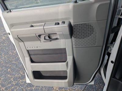 2025 Ford E-Series Cutaway E-350 SRW 138" WB