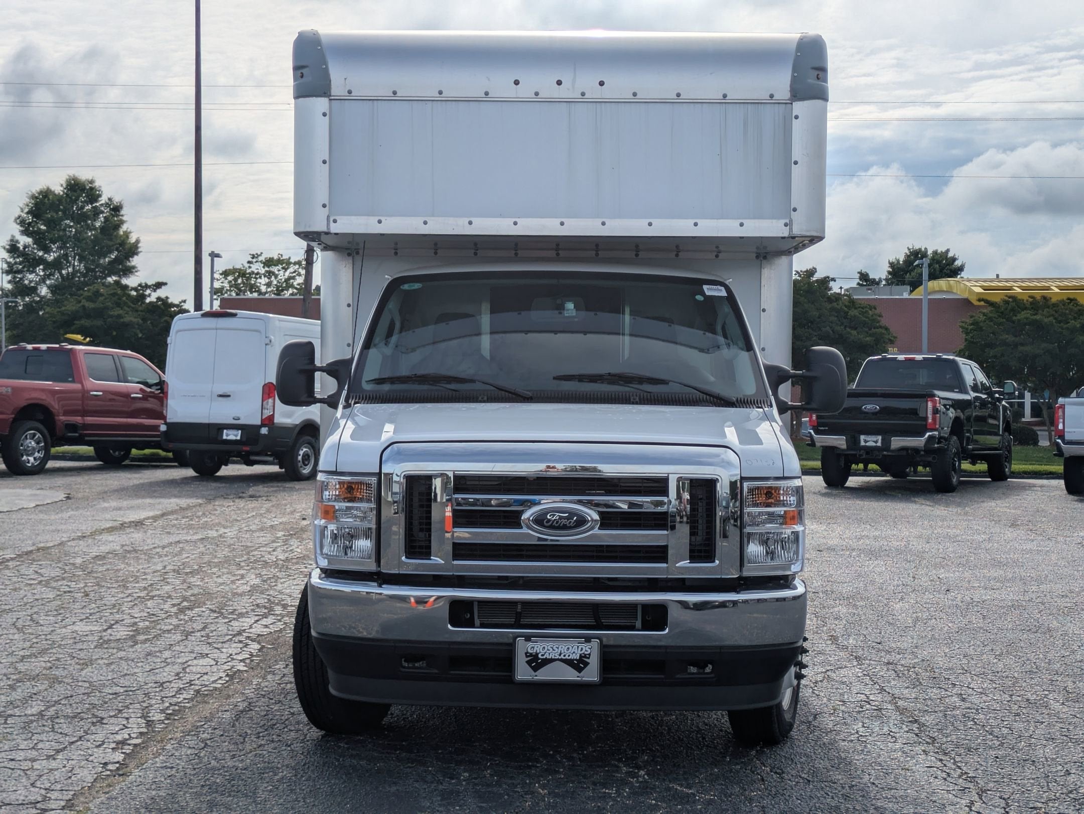 2025 Ford E-Series Cutaway E-350 SRW 138" WB