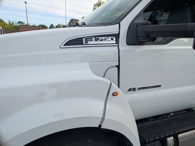 2027 Ford F-750SD Base
