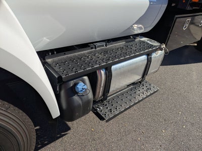 2027 Ford F-750SD Base