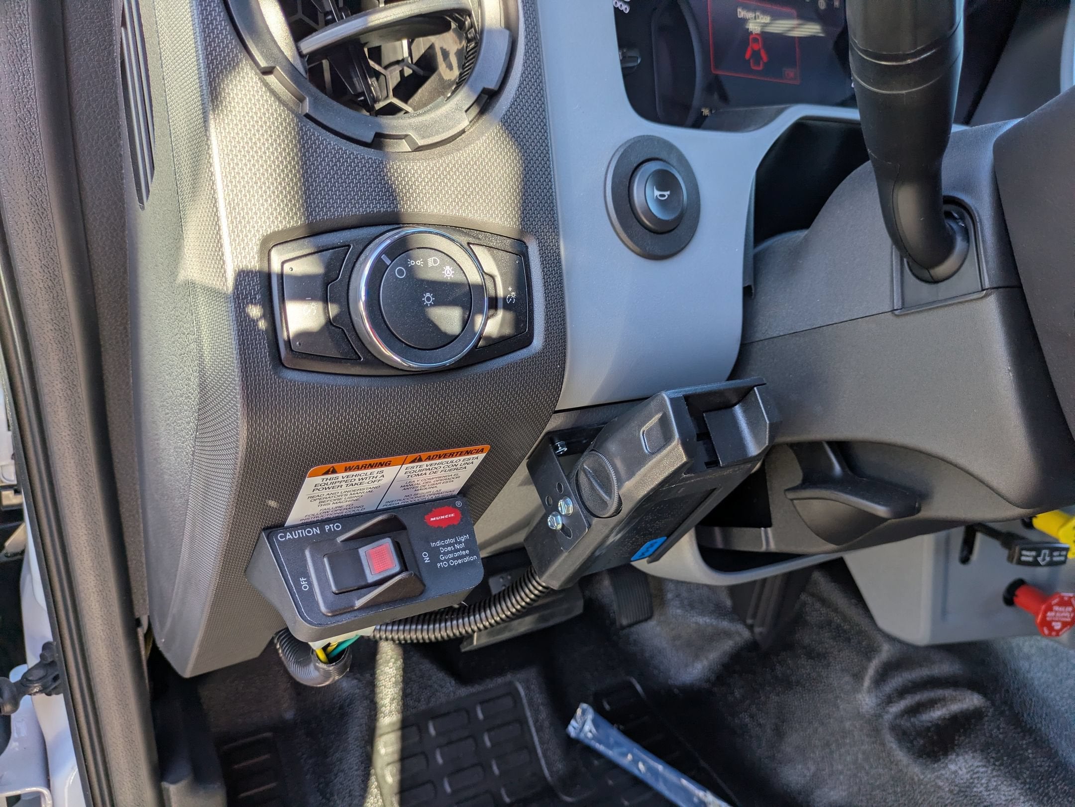 2027 Ford F-750SD Base