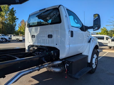 2027 Ford F-750SD Base