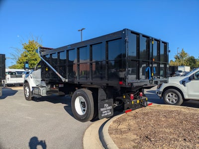 2027 Ford F-750SD Base