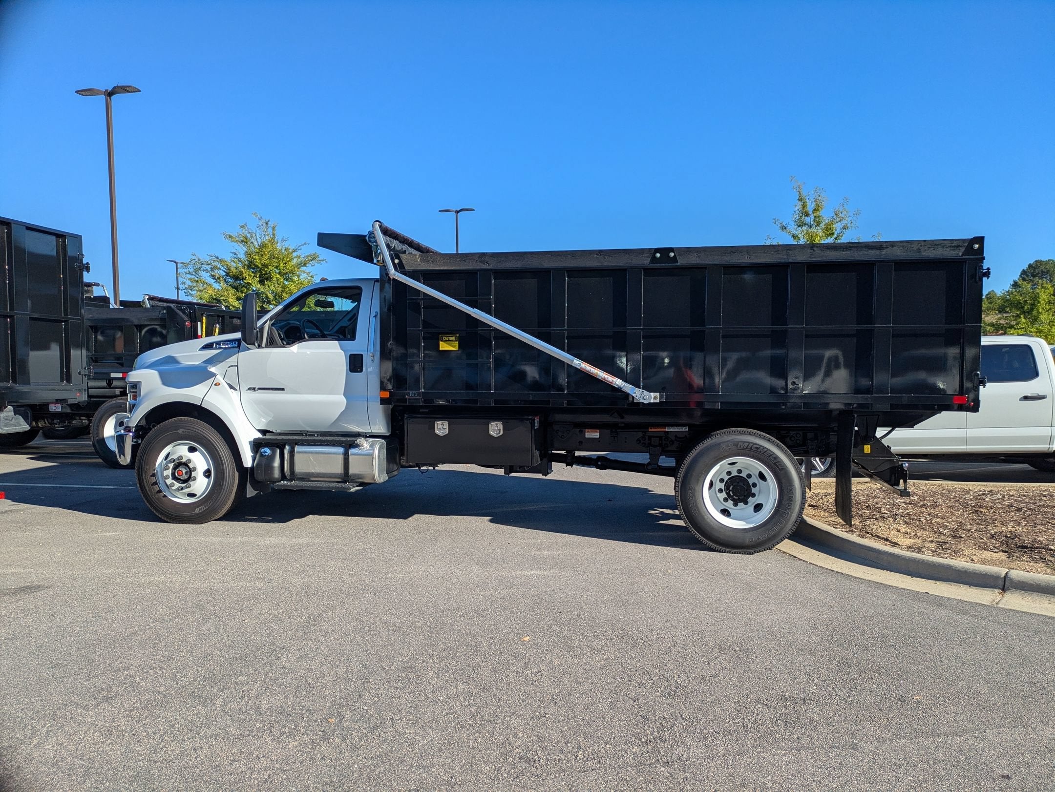 2027 Ford F-750SD Base
