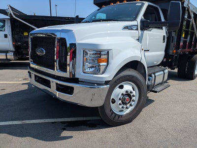2027 Ford F-750SD Base