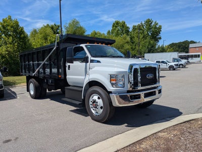 2027 Ford F-750SD Base