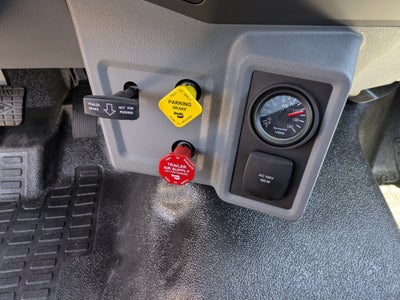 2027 Ford F-750SD Base