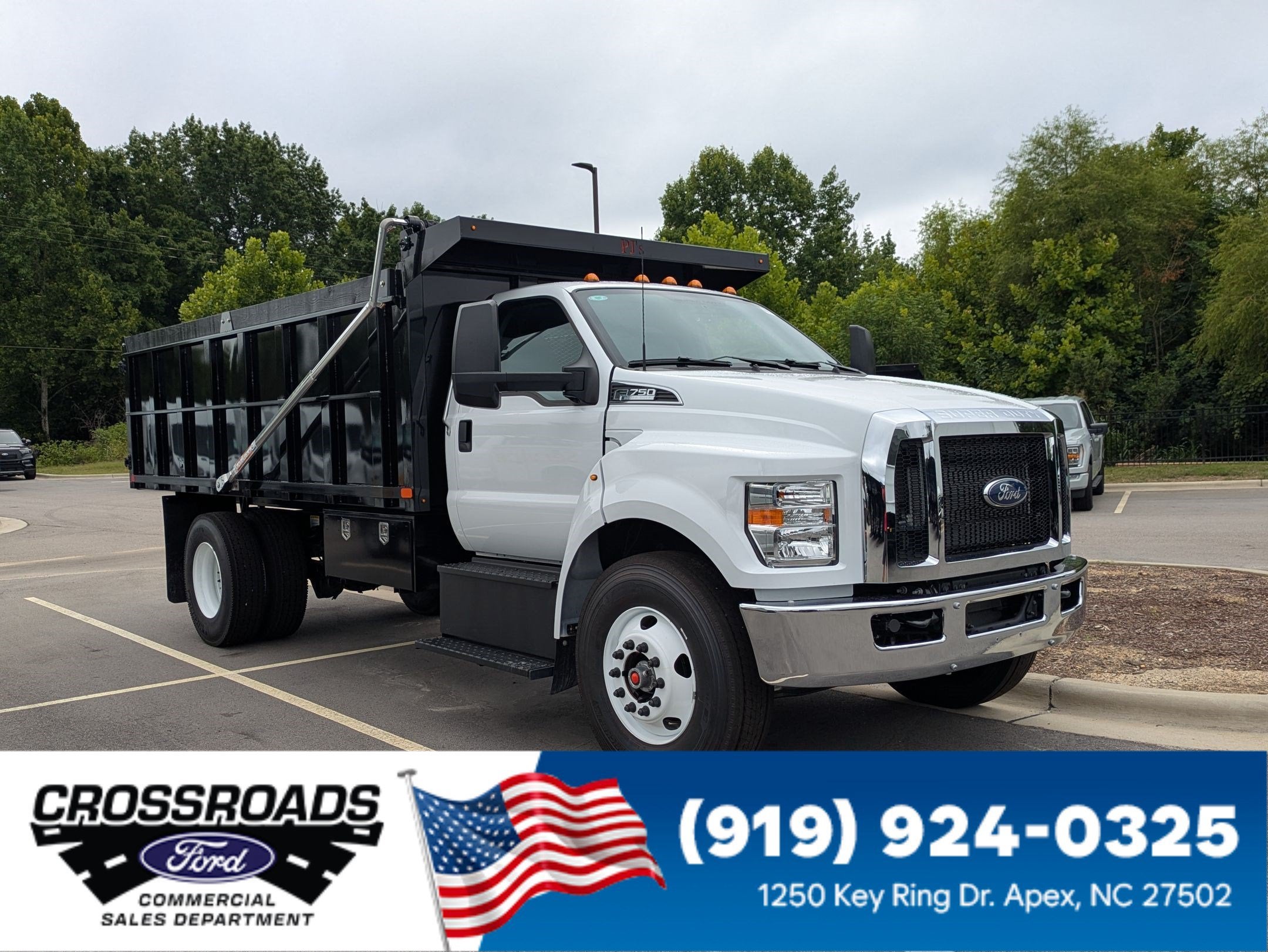 2027 Ford F-750SD Base