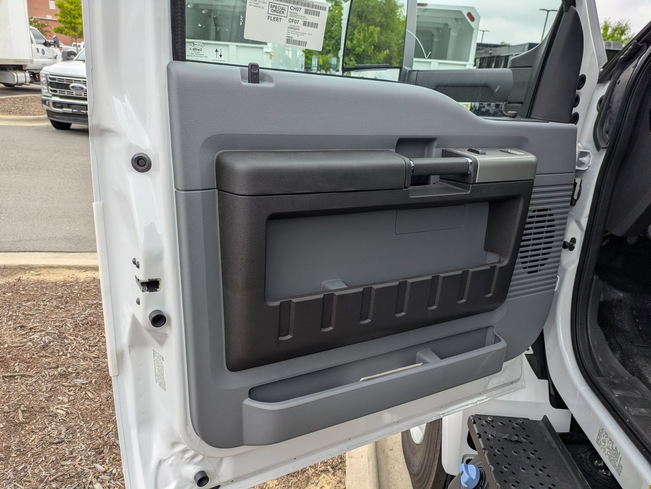 2027 Ford F-750SD Base