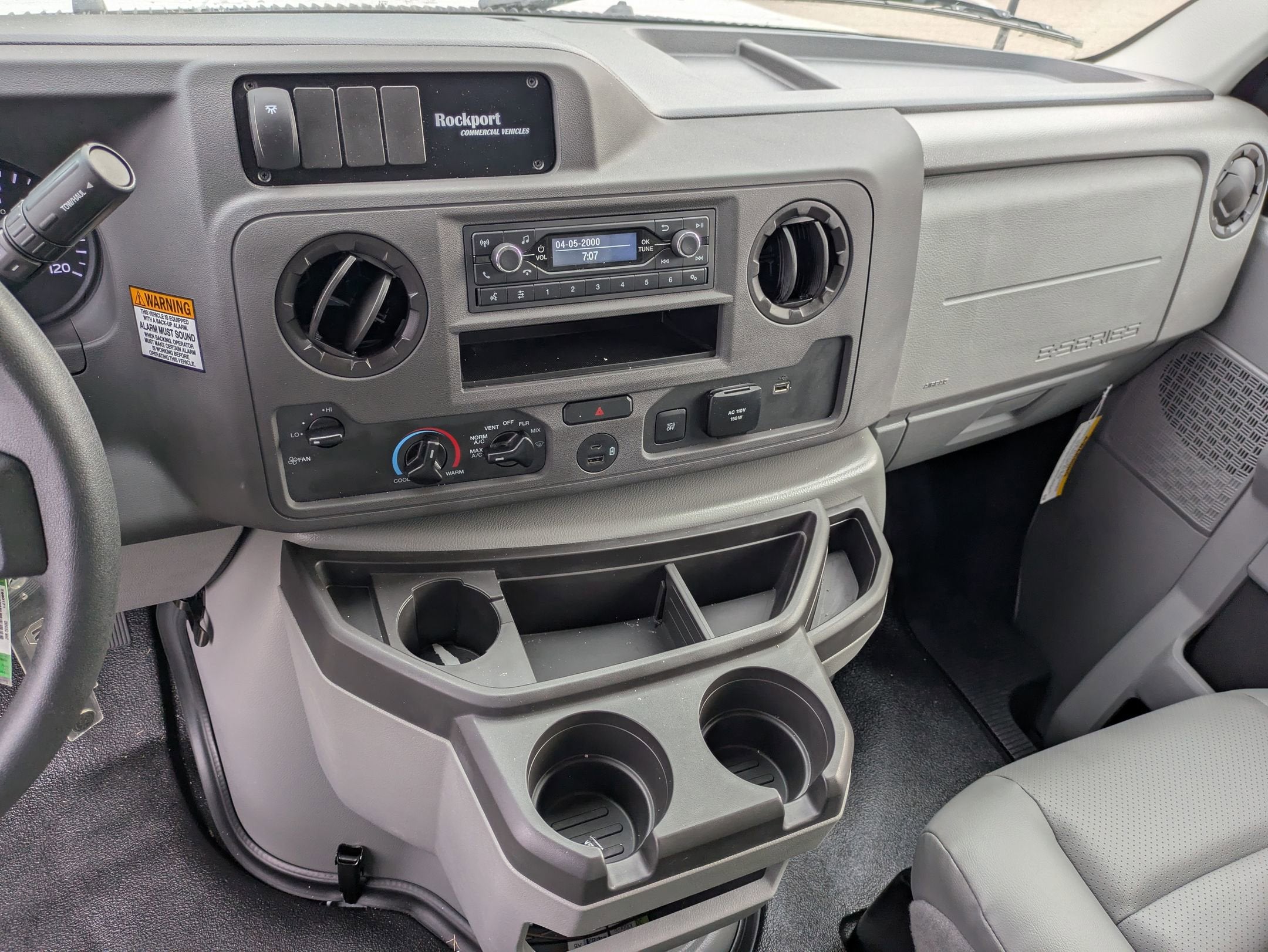 2027 Ford E-Series Cutaway Base