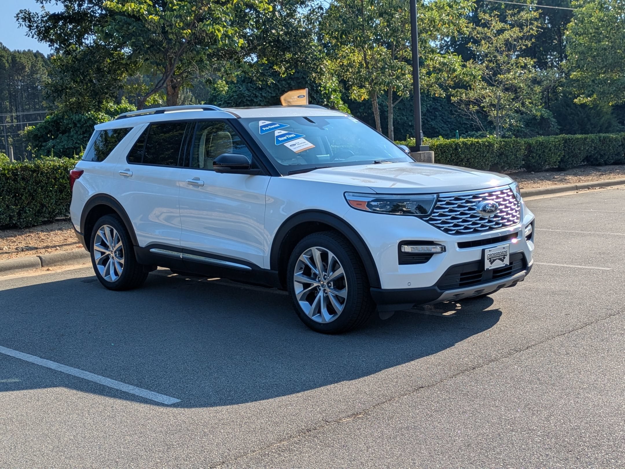 2023 Ford Explorer Platinum 4WD's photo