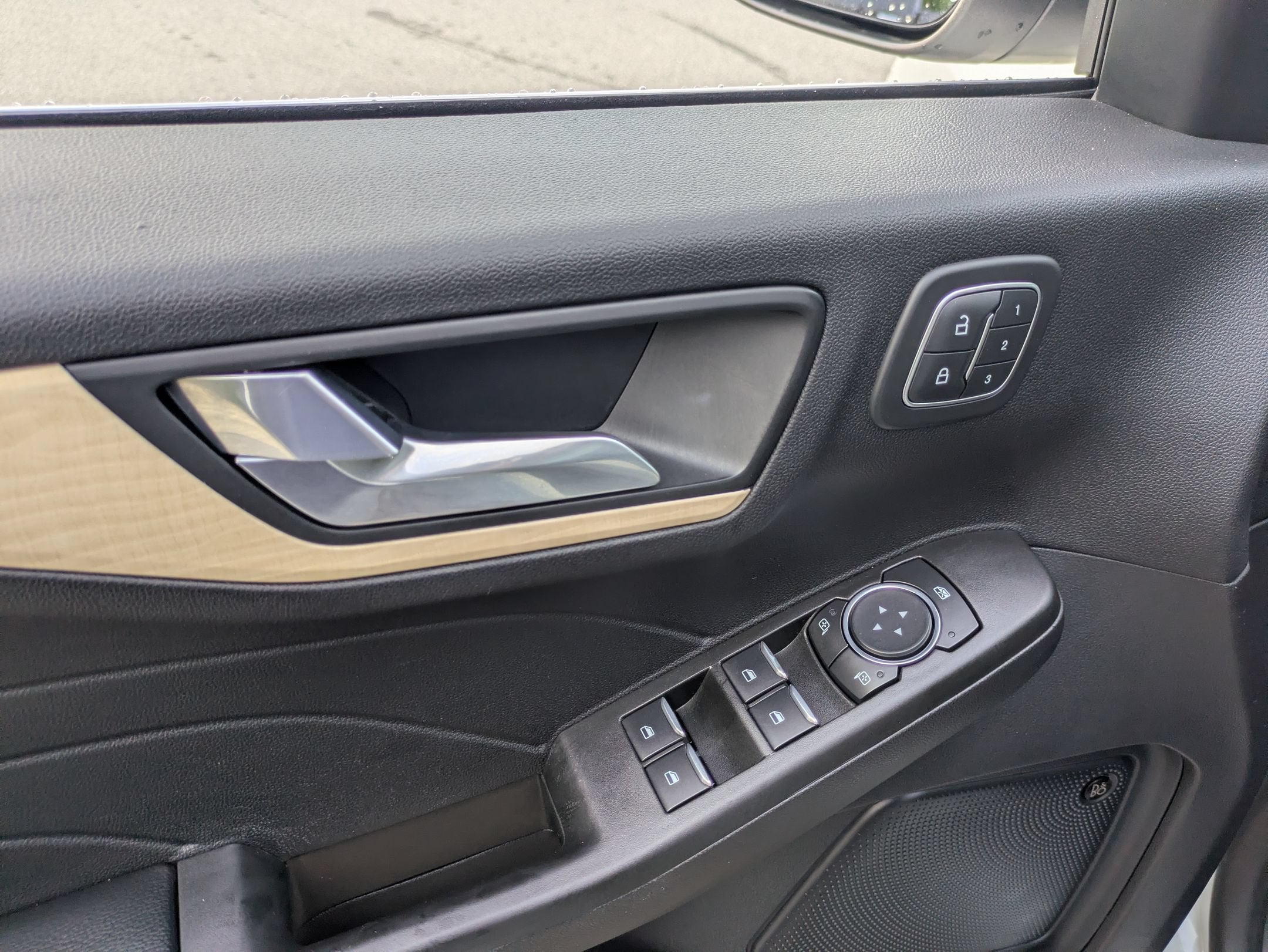 2021 Ford Escape Titanium Hybrid