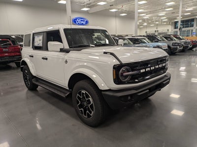 2026 Ford Bronco Outer Banks
