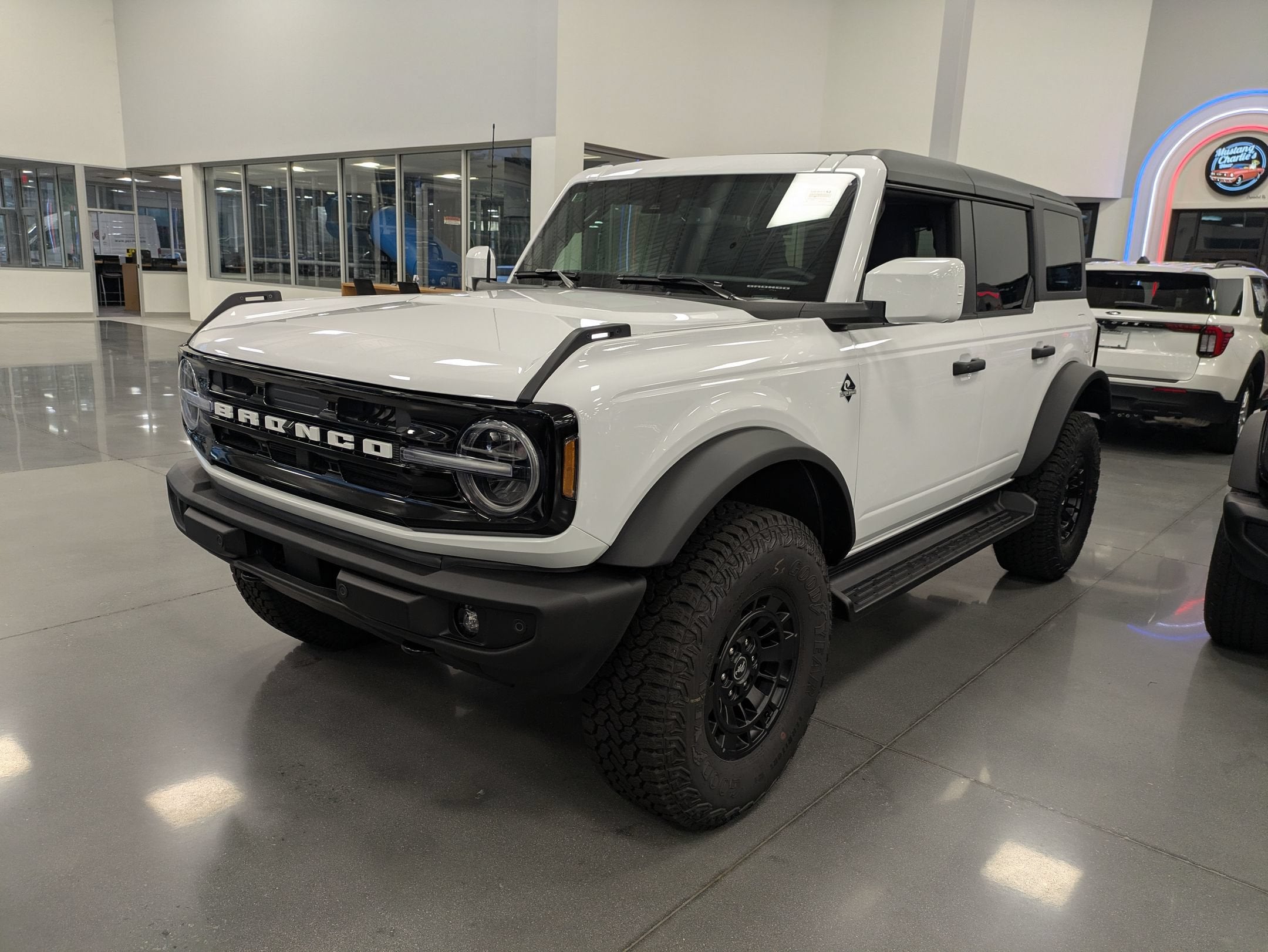 2026 Ford Bronco Outer Banks