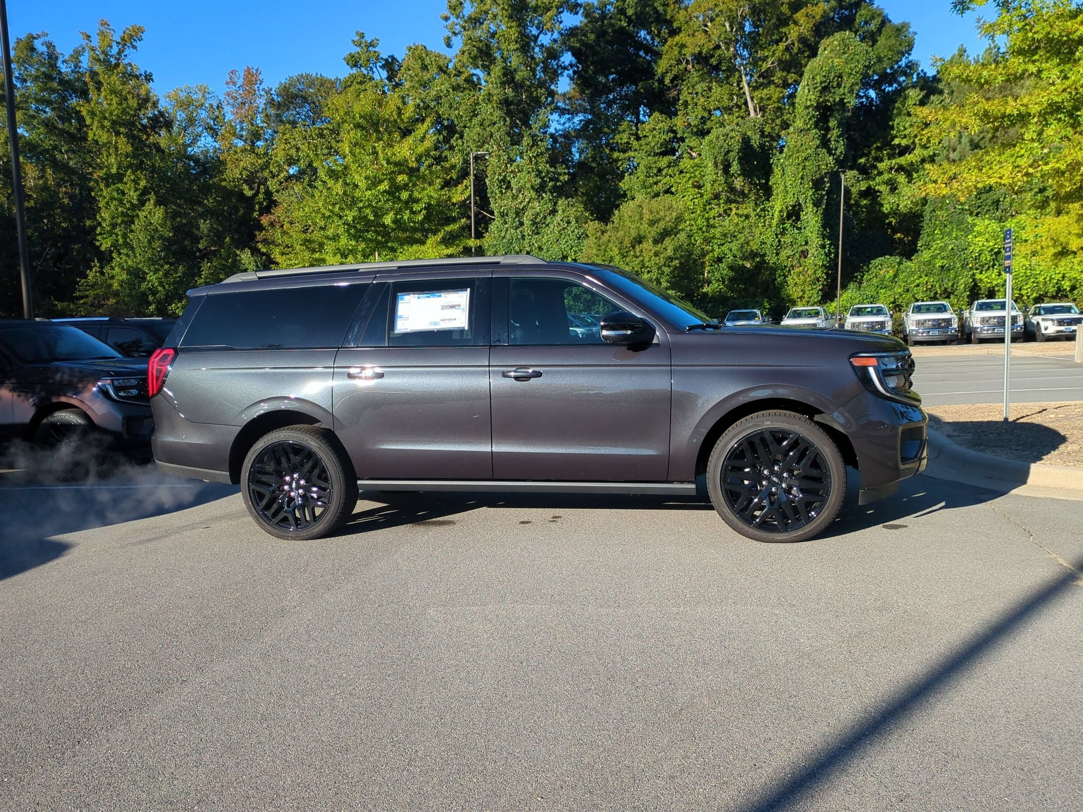 2027 Ford Expedition Max Platinum - Crossroads Courtesy Demo