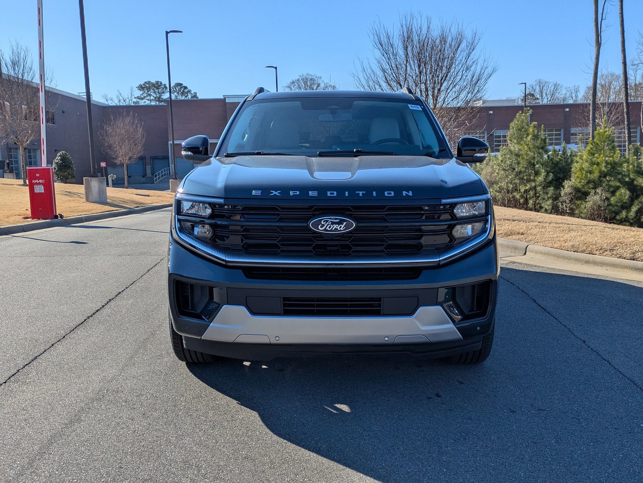 2026 Ford Expedition Max Platinum - Crossroads Courtesy Demo