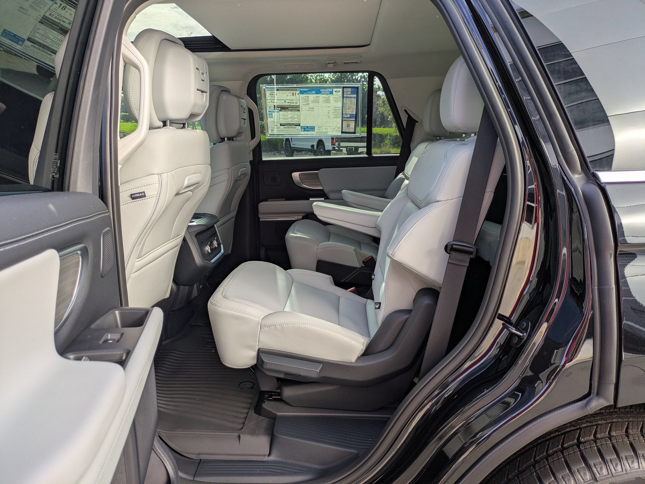 2027 Ford Expedition Platinum