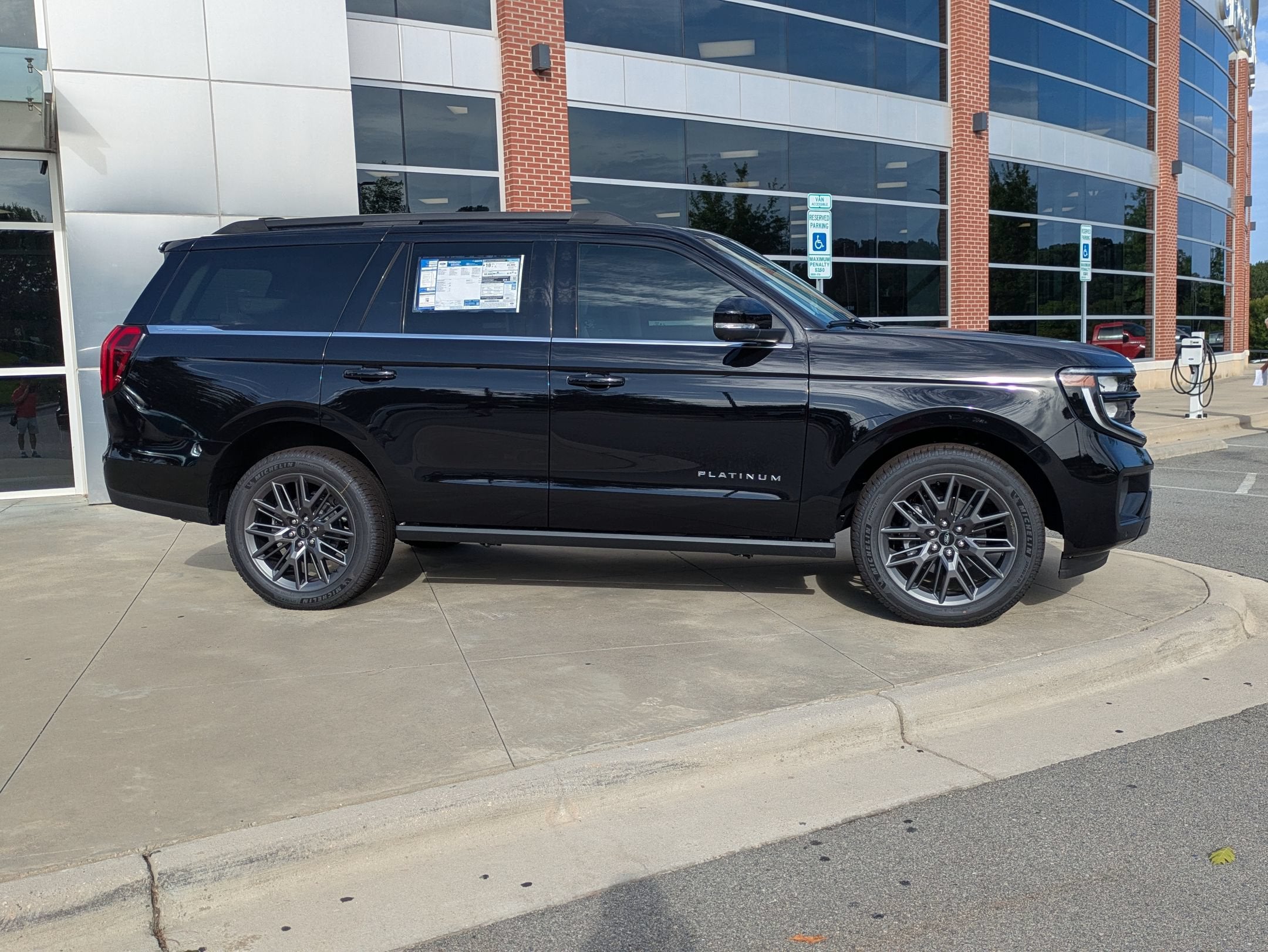 2027 Ford Expedition Platinum