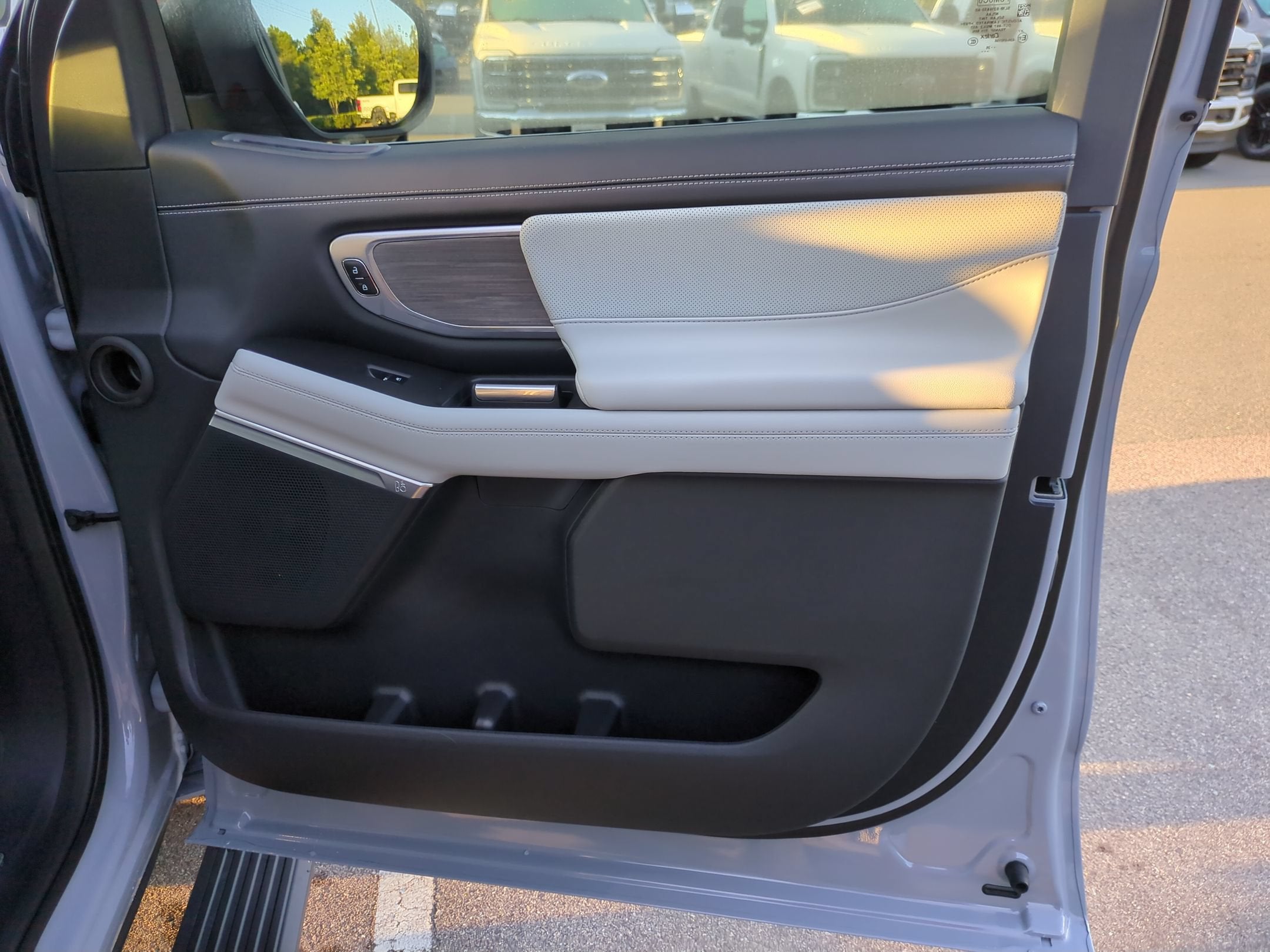 2026 Ford Expedition Platinum - Crossroads Courtesy Demo
