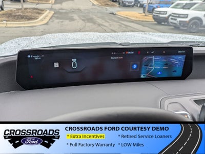 2025 Ford Expedition Platinum - Crossroads Courtesy Demo