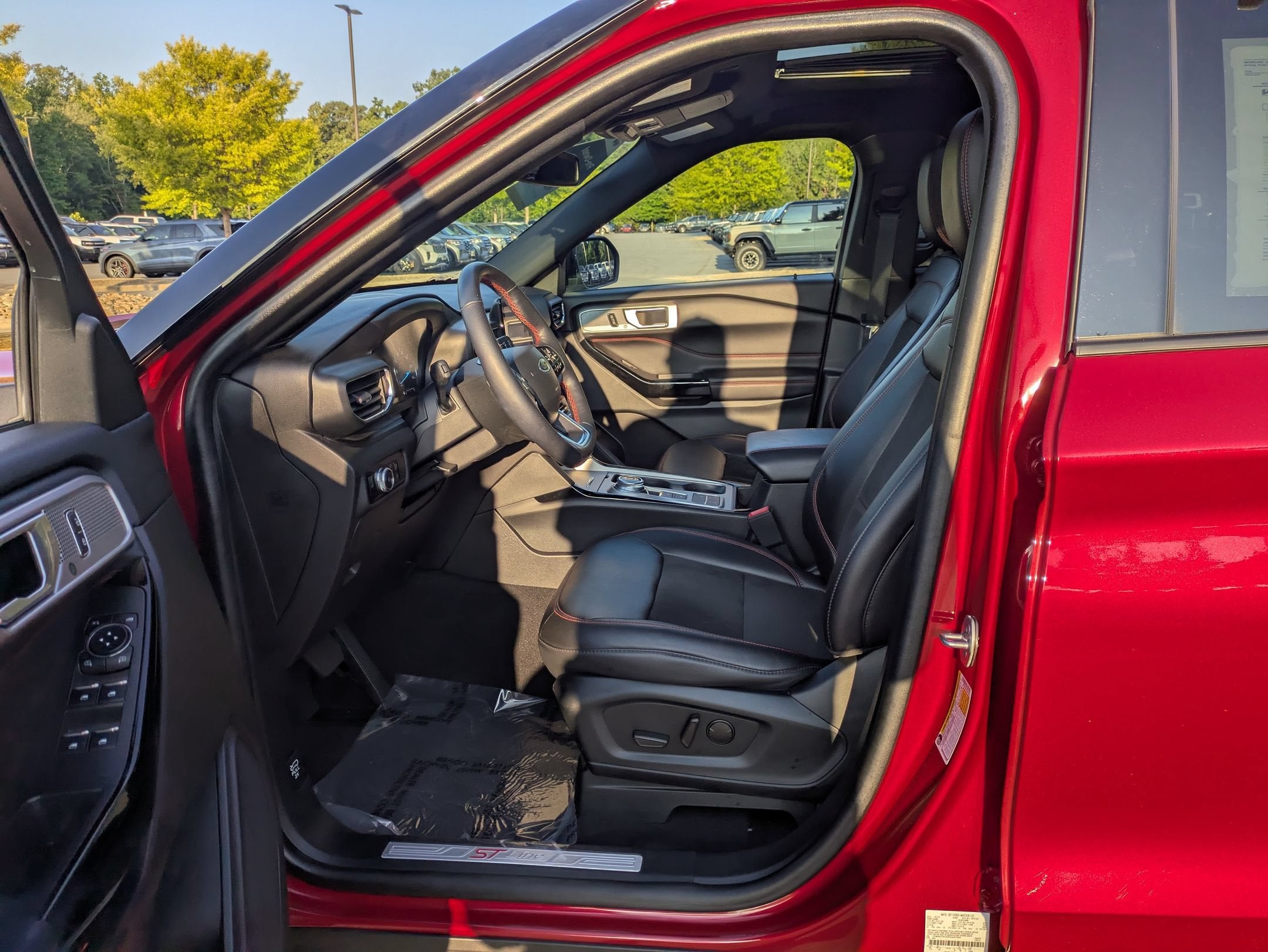 2023 Ford Explorer ST-Line