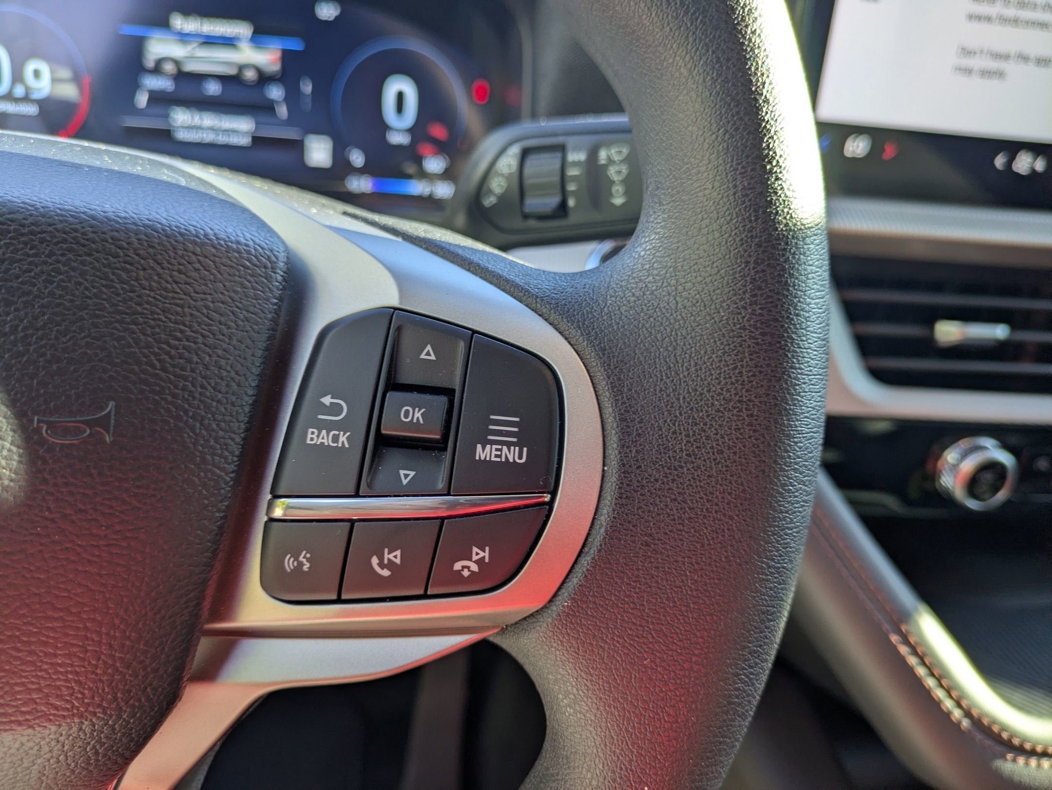 2026 Ford Explorer Active w/100A Pkg - Crossroads Courtesy Demo