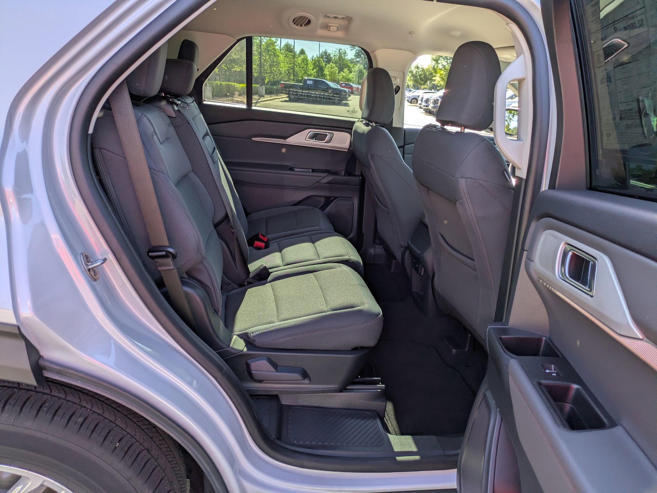 2026 Ford Explorer Active w/100A Pkg - Crossroads Courtesy Demo
