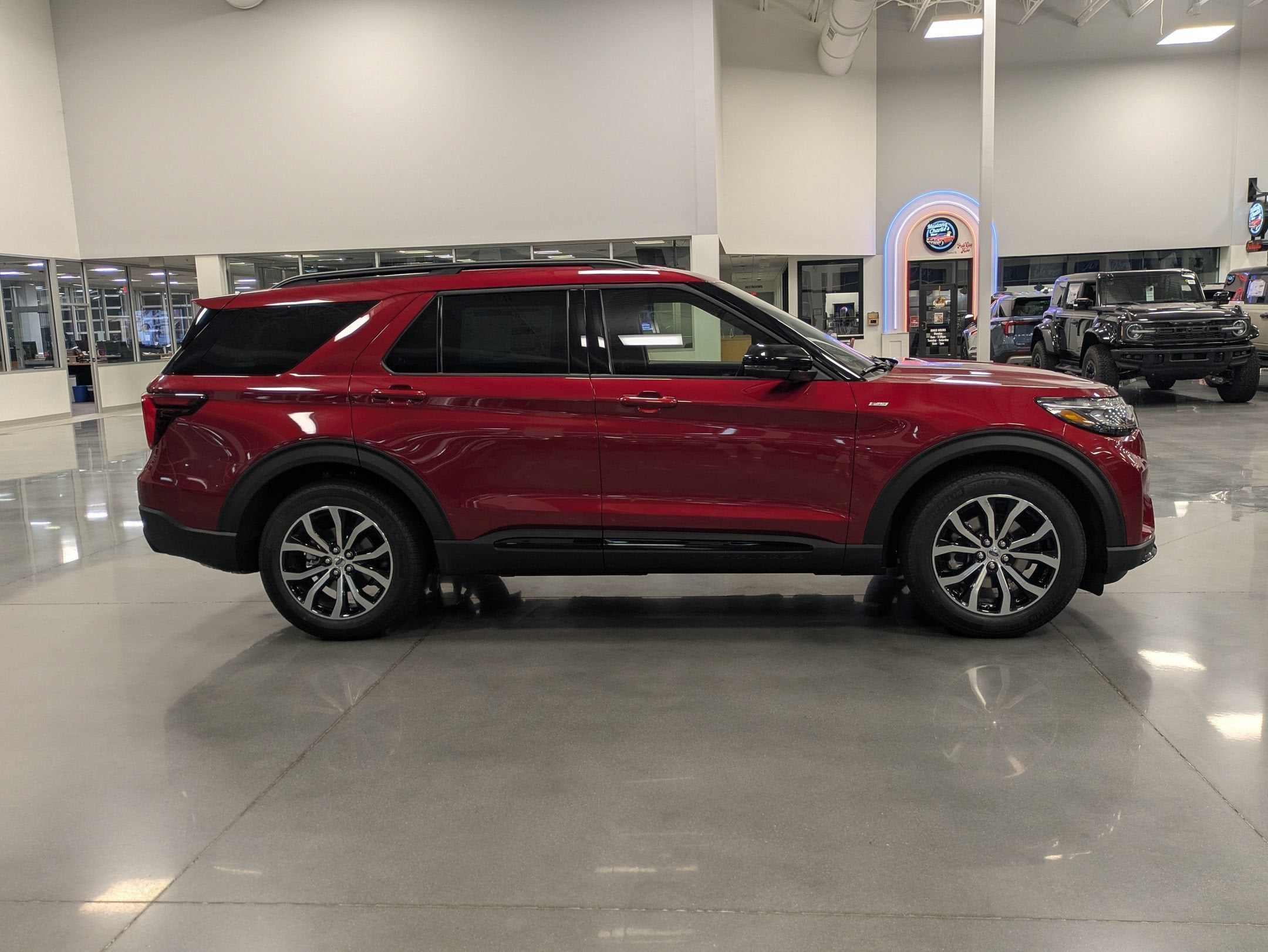2027 Ford Explorer ST-Line