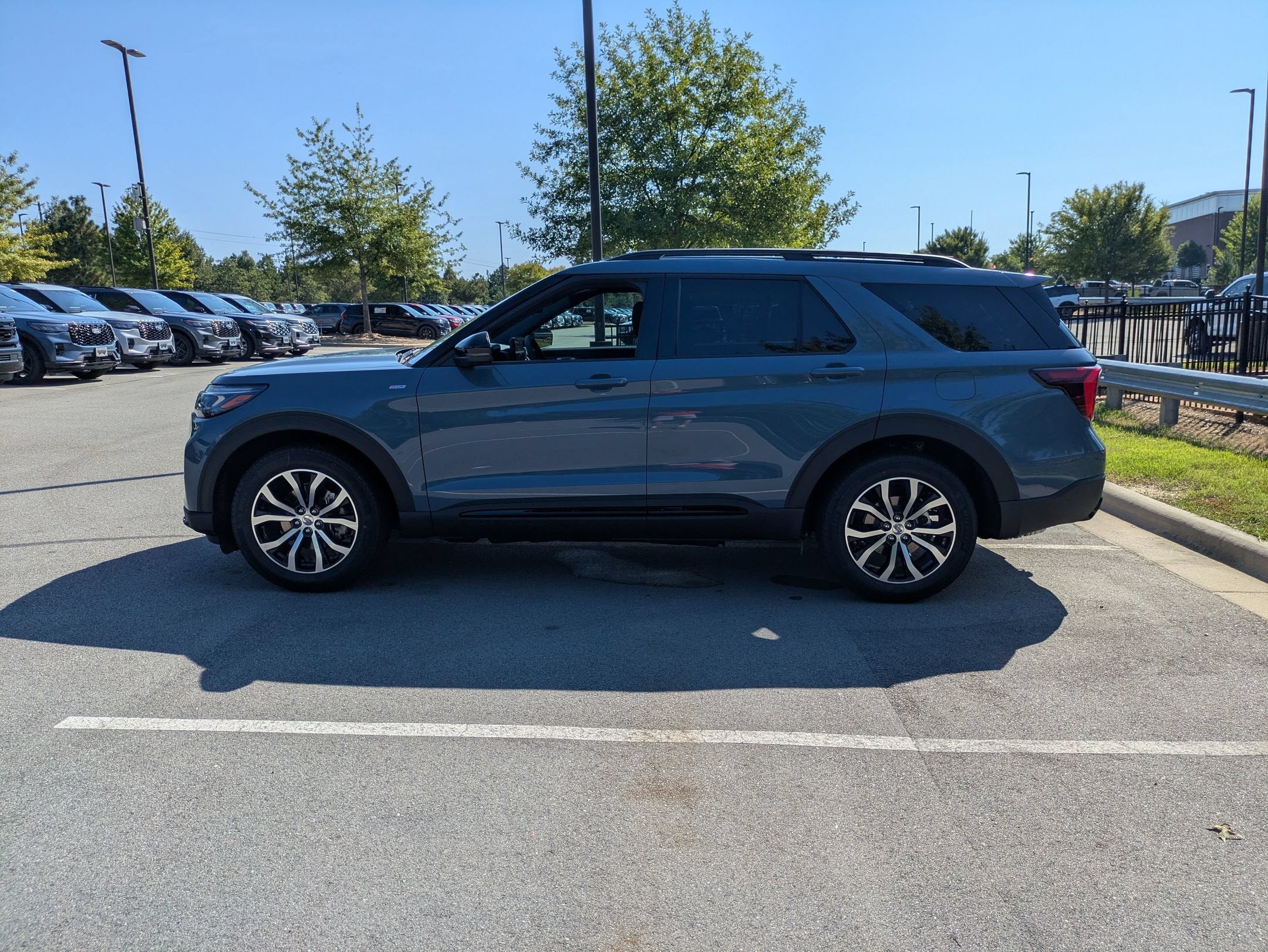 2027 Ford Explorer ST-Line