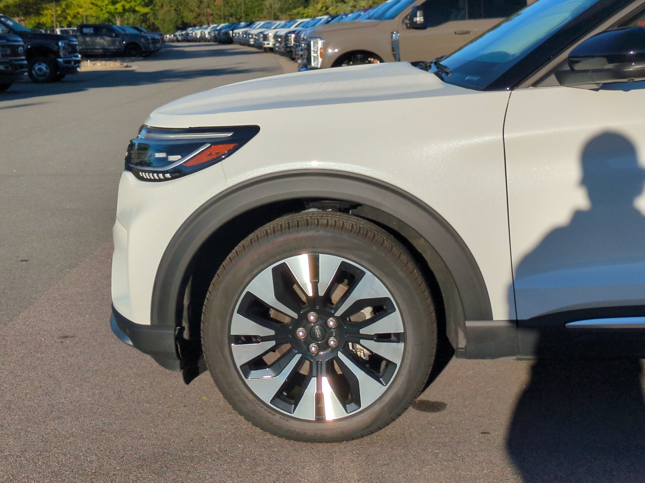 2026 Ford Explorer Platinum - Crossroads Courtesy Demo
