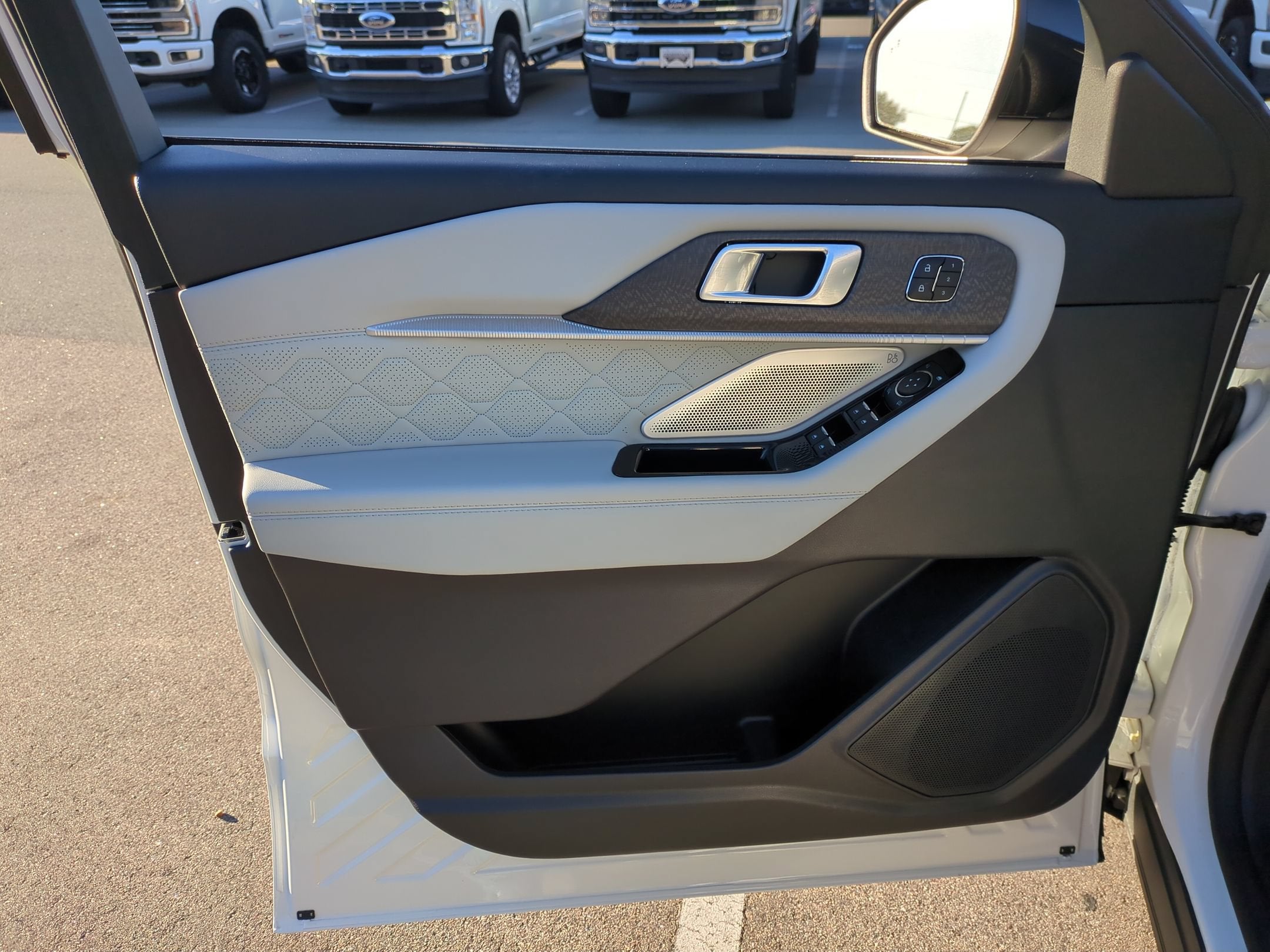 2026 Ford Explorer Platinum - Crossroads Courtesy Demo
