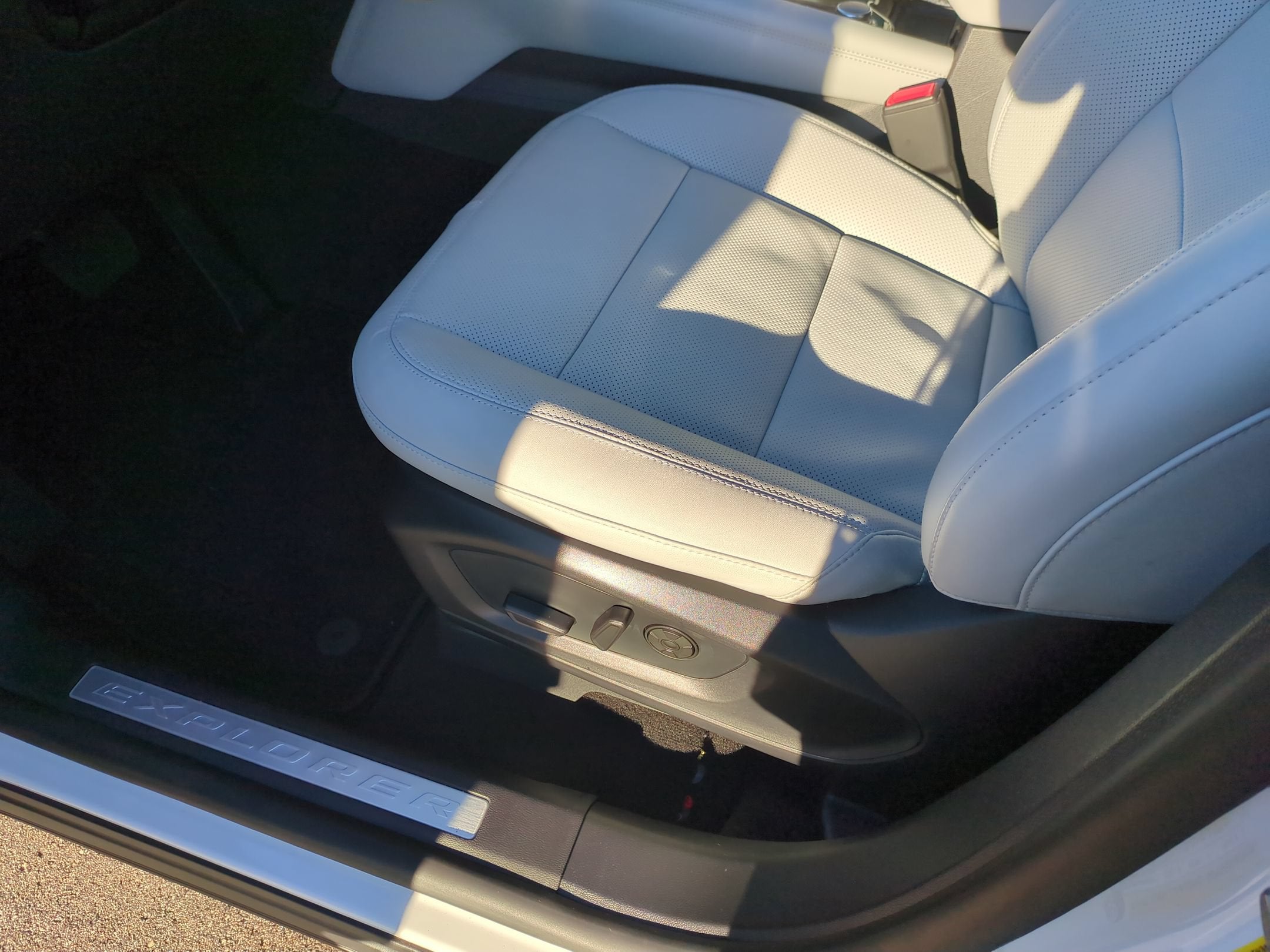 2026 Ford Explorer Platinum - Crossroads Courtesy Demo