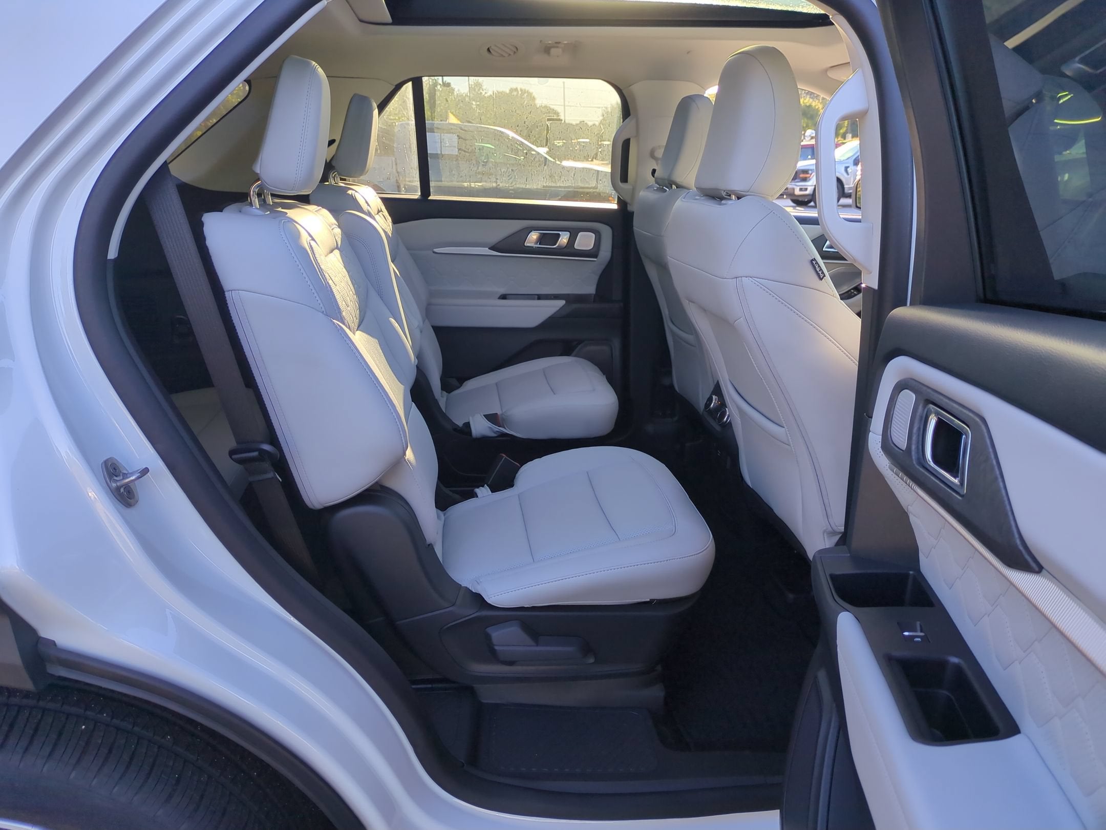 2026 Ford Explorer Platinum - Crossroads Courtesy Demo