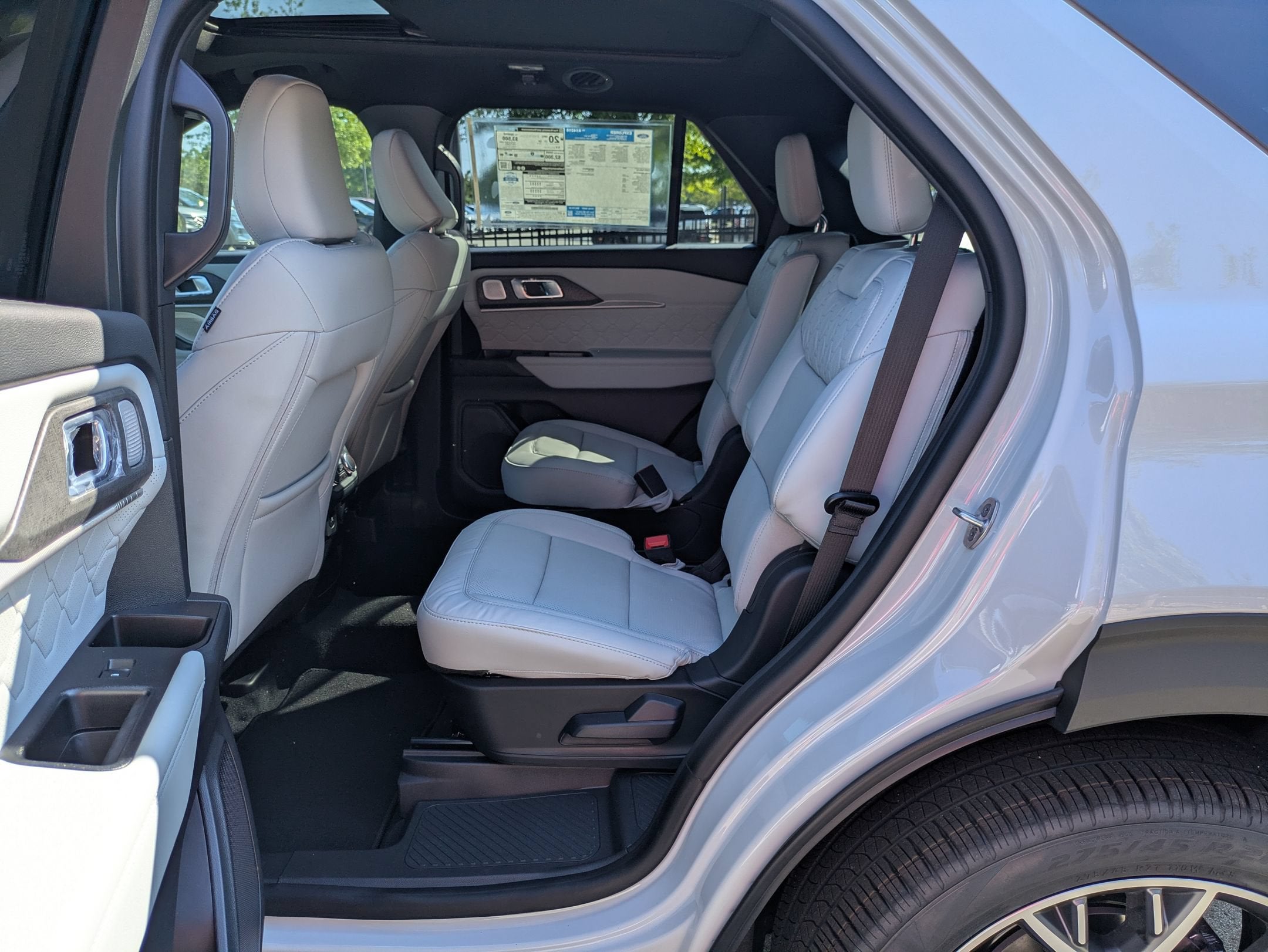 2027 Ford Explorer Platinum