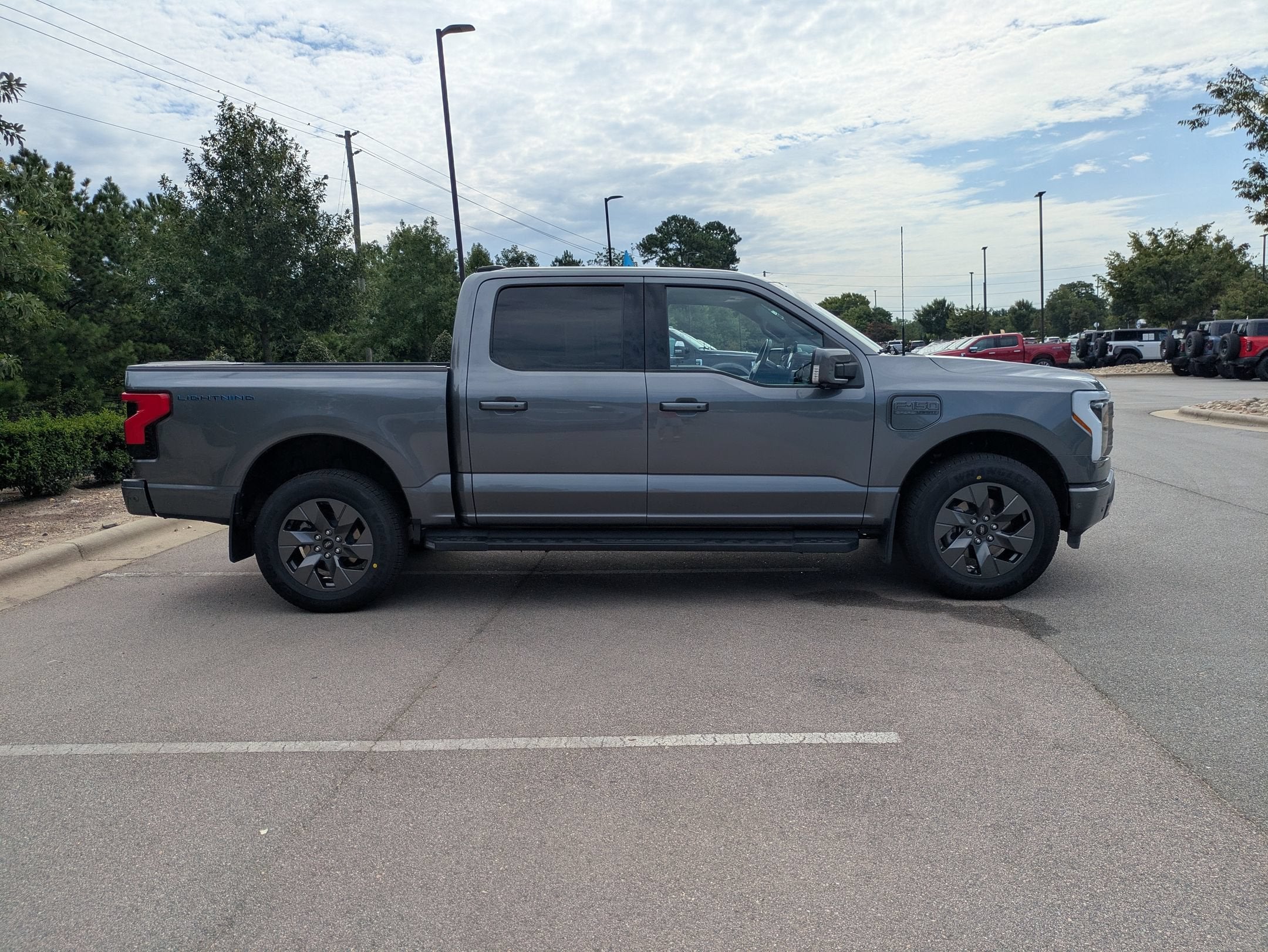 2023 Ford F-150 Lightning LARIAT