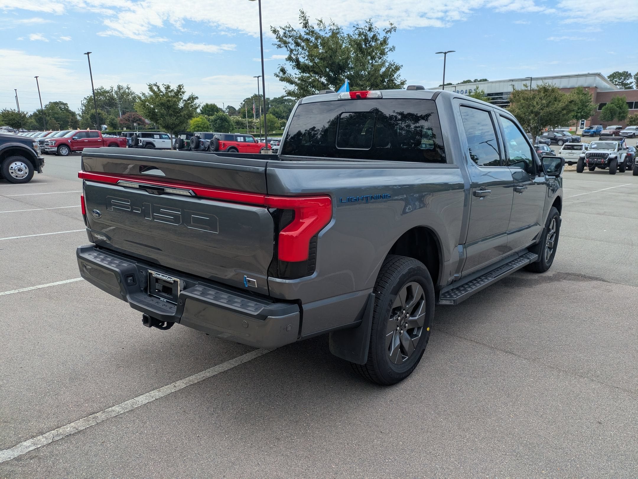 2023 Ford F-150 Lightning LARIAT