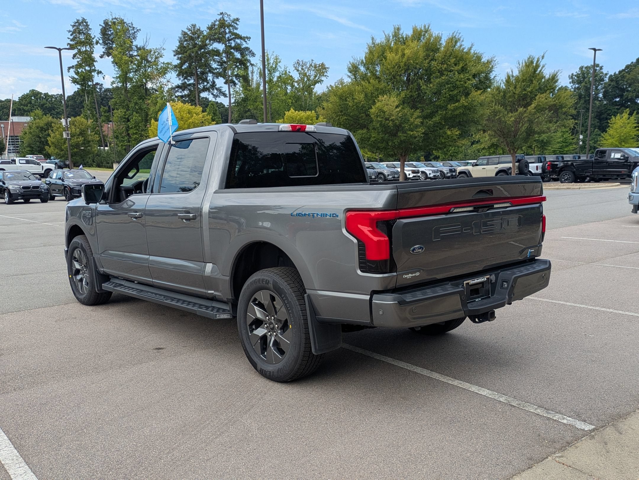 2023 Ford F-150 Lightning LARIAT