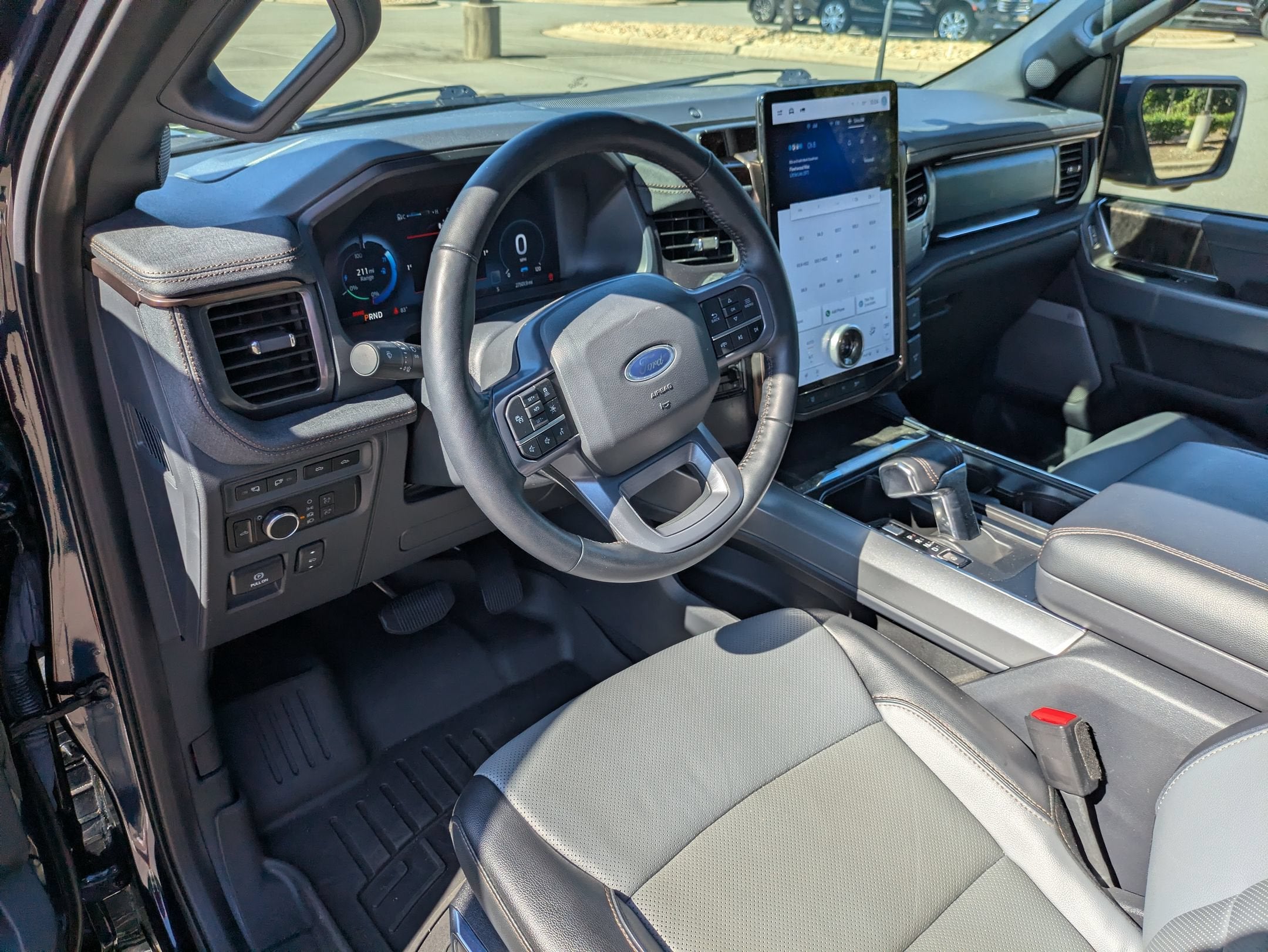 2023 Ford F-150 Lightning LARIAT