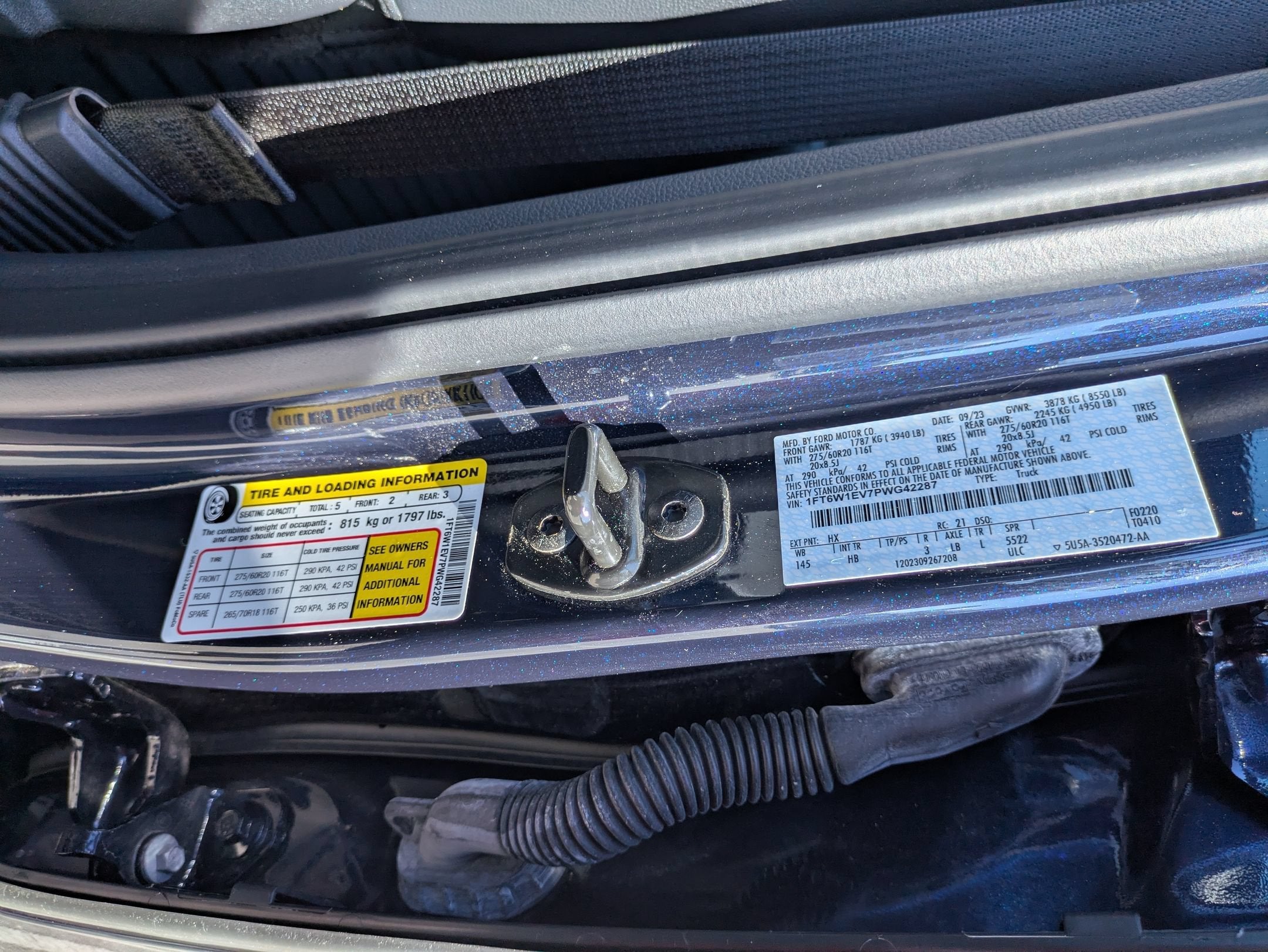 2023 Ford F-150 Lightning LARIAT