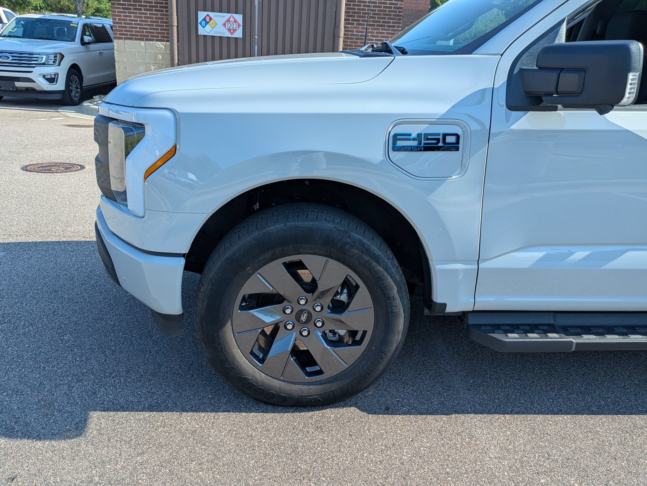 2024 Ford F-150 Lightning Flash